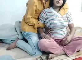 hindi mein baat karte hue sex karte hue dikhao